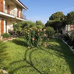 Les Lauriers, D'hotes Bed & Breakfast 3*